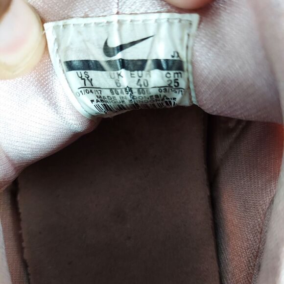 Nike Huarache Run SE GS Pink Youth Size 7 Y Women 8.5 Running Shoes 904538-600 - Picture 9 of 9